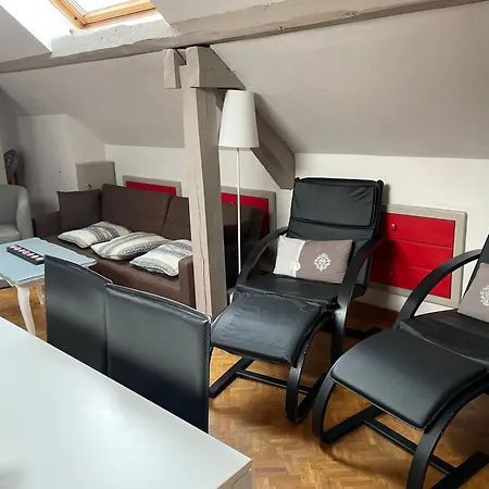 24 Grand Rue Au Centre De *